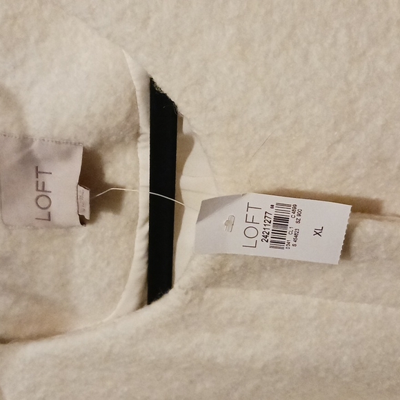 Coat - Picture 5 of 5